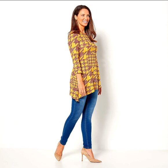 Attitudes by Renee Petite Casknit Houndstooth Asymmetric Top Mustard - Picture 2 of 11